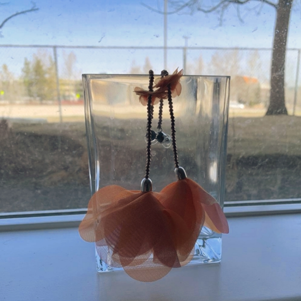 Brand new orange earrings. These are super lightweight